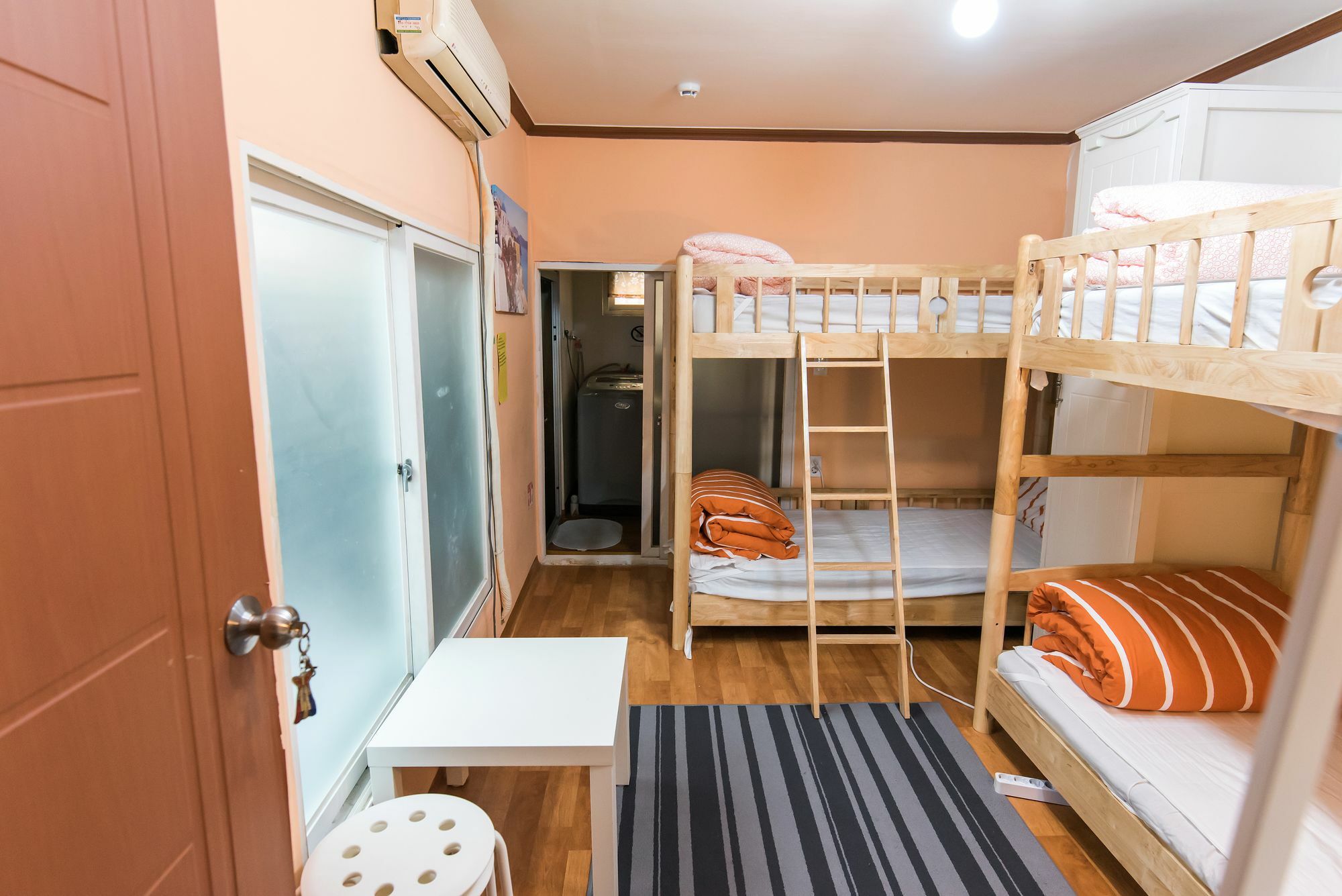Jinho'S Black Whale Guest House & Bar Seoul Luaran gambar